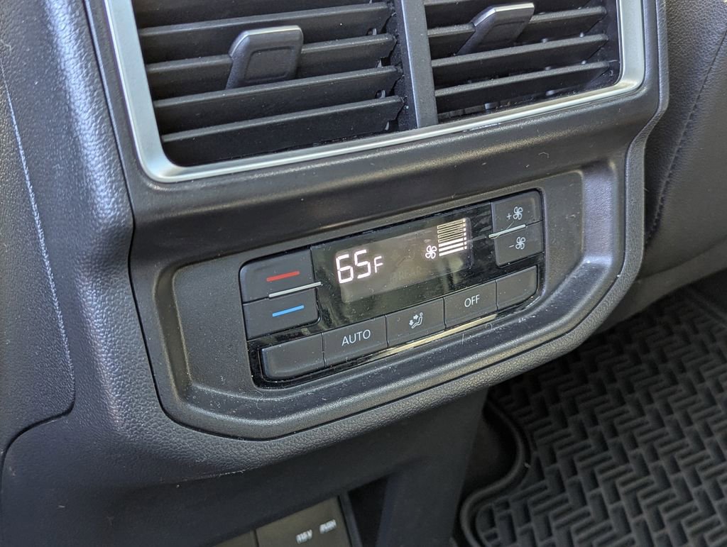 Used 2025 Volkswagen Atlas SE w/ Panoramic Sunroof Package AWD/4WD image 25