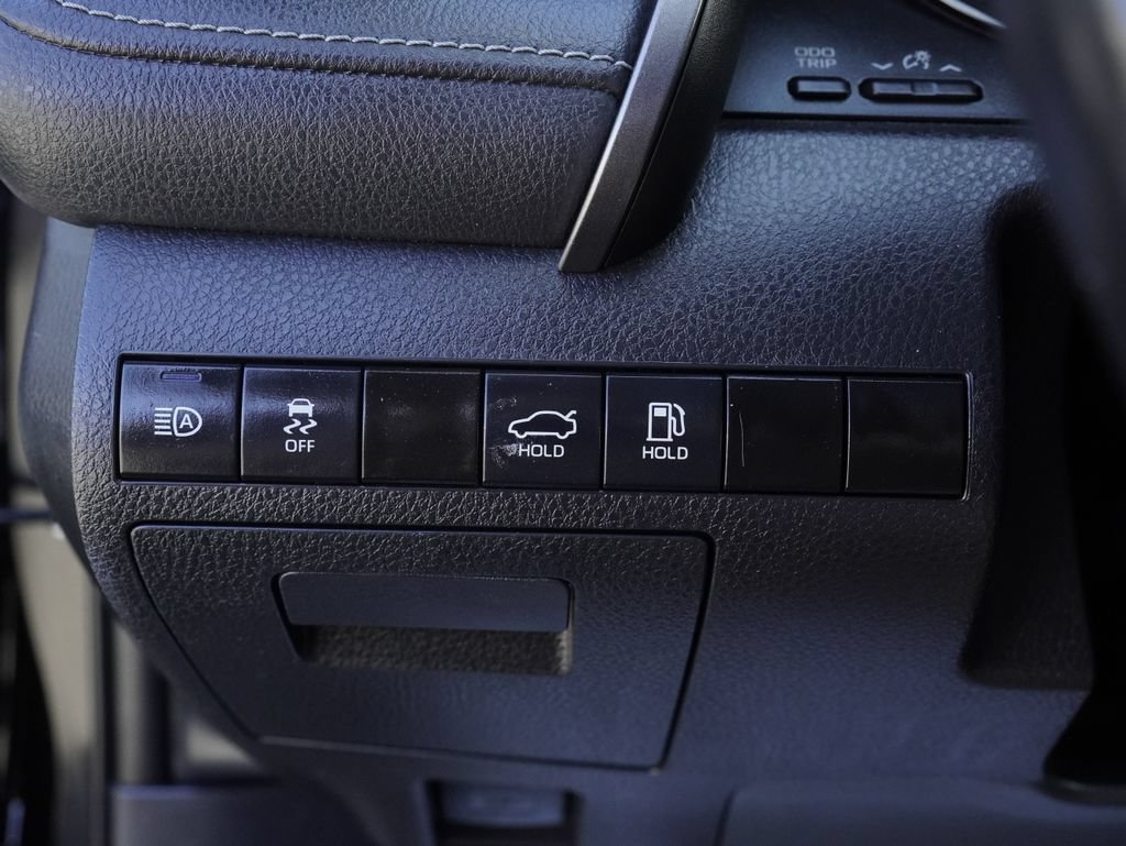 Used 2023 Toyota Camry SE FWD image 13