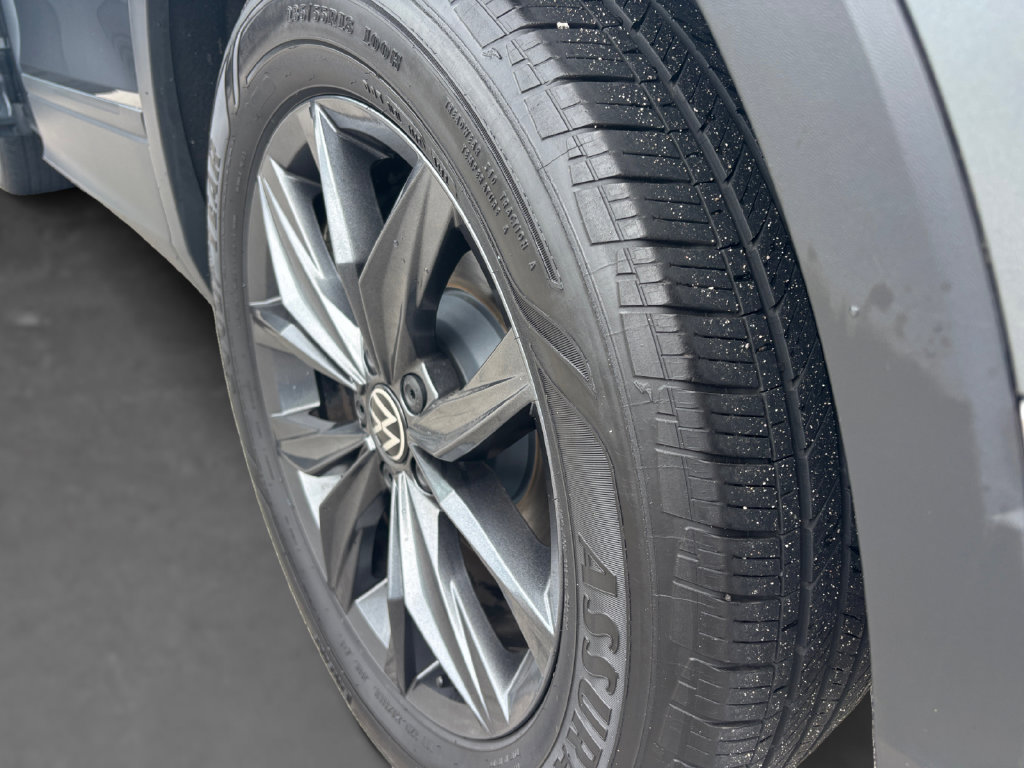 Used 2023 Volkswagen Tiguan SE AWD/4WD image 50