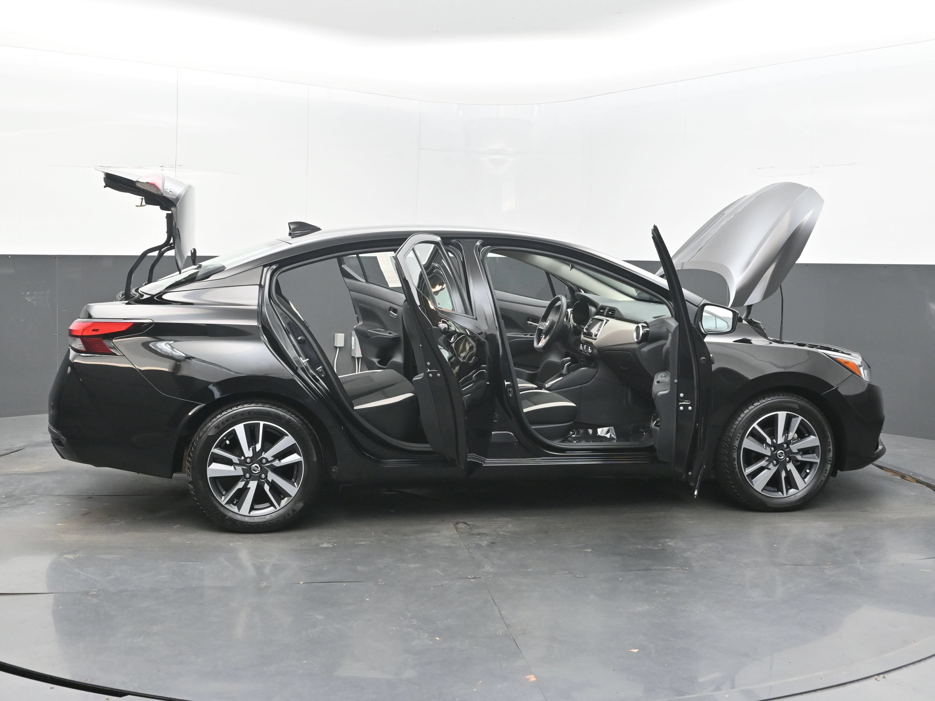 Used 2021 Nissan Versa SV FWD image 45