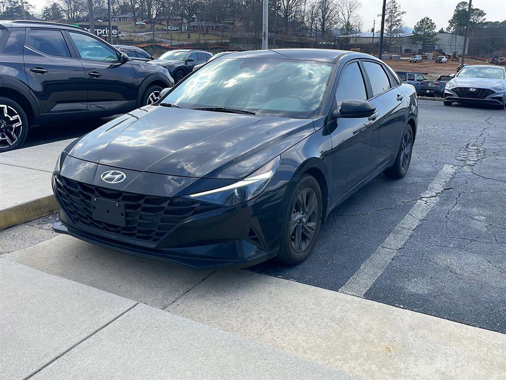 Used 2022 Hyundai Elantra SEL FWD image 3