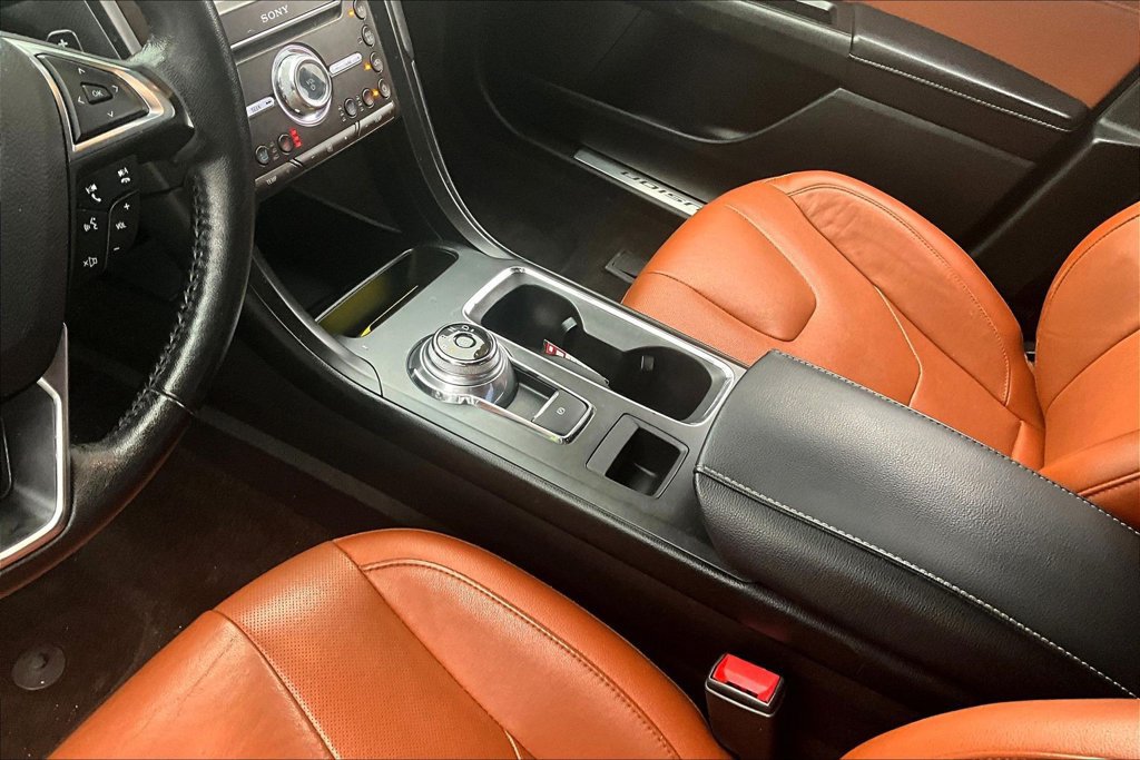 Used 2019 Ford Fusion Titanium AWD/4WD image 15