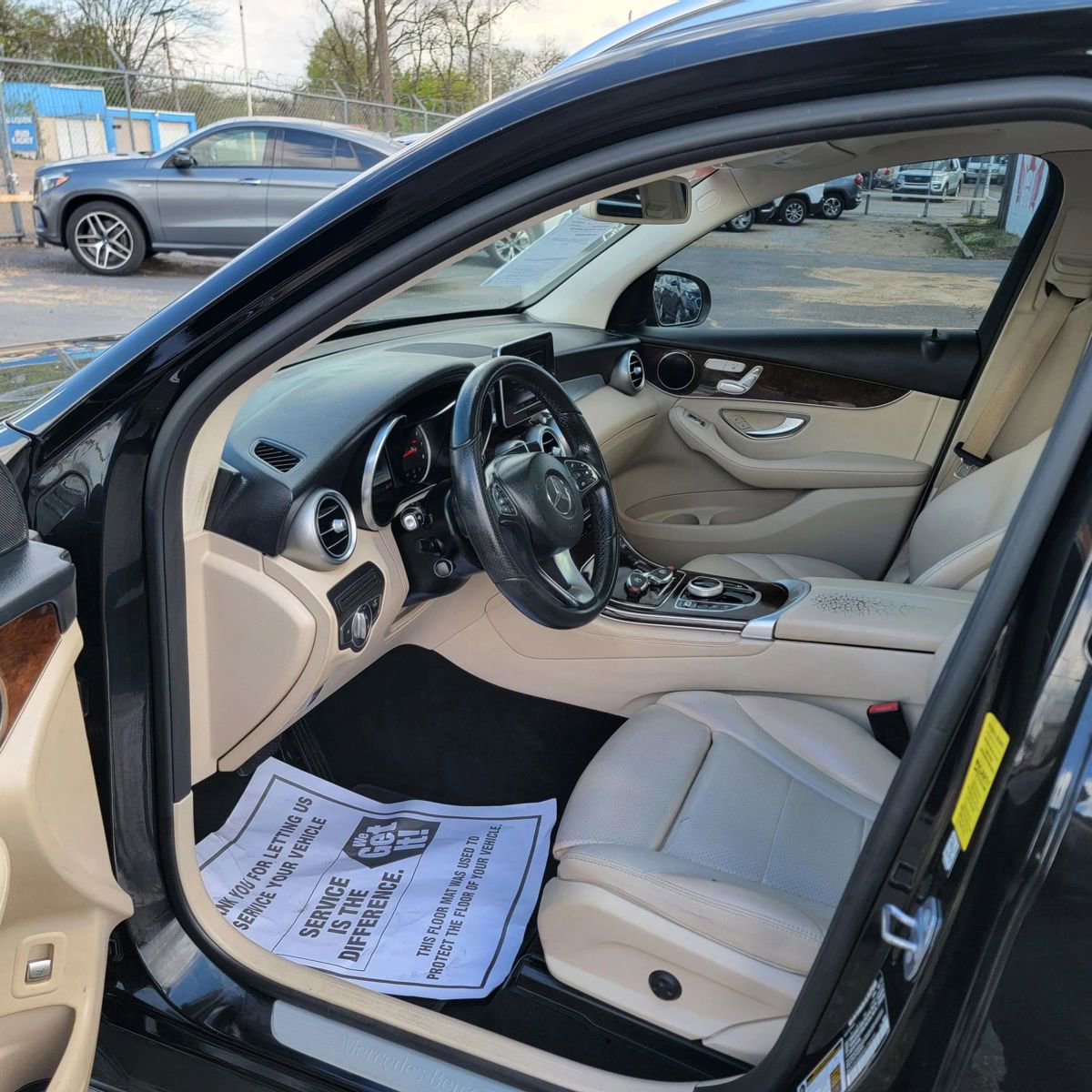 Used 2017 Mercedes-Benz GLC 300 image 8