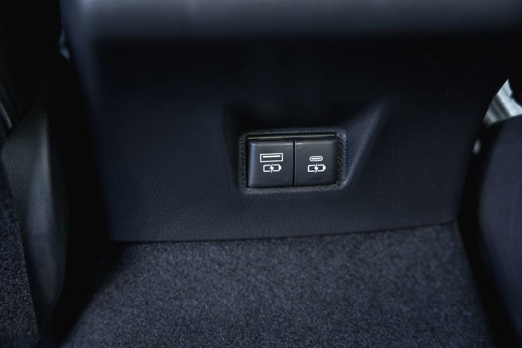 Used 2026 Toyota Camry SE w/ Convenience Package FWD image 29