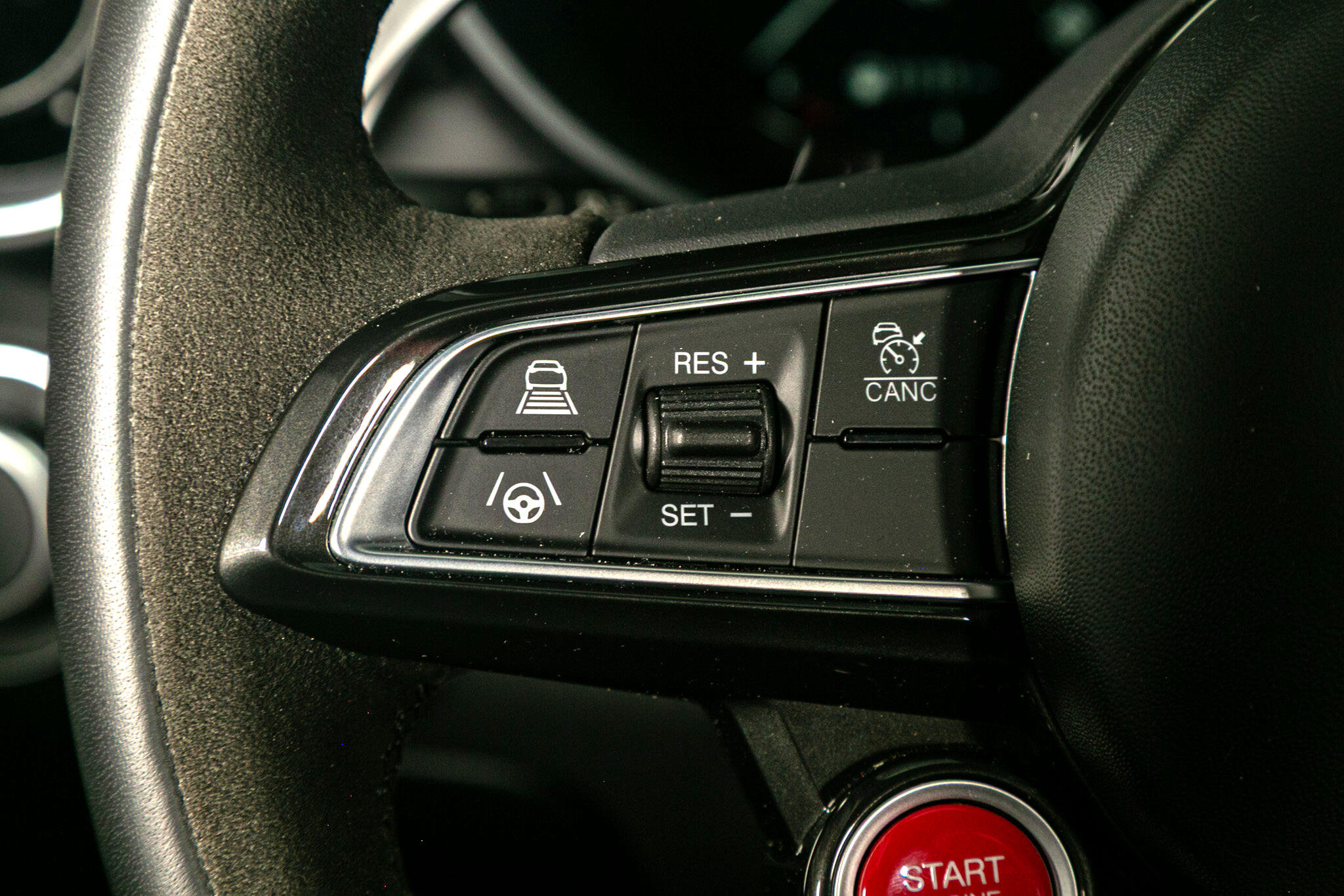 Used 2024 Alfa Romeo Giulia Quadrifoglio image 48