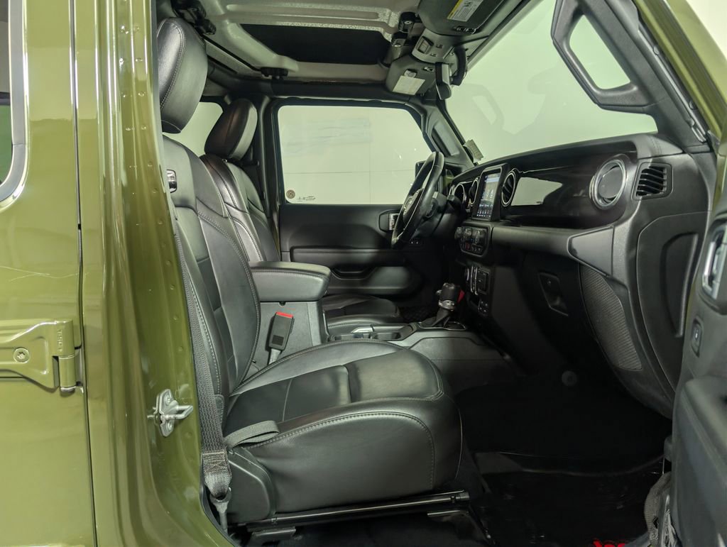 Used 2021 Jeep Wrangler Unlimited Sahara AWD/4WD image 11