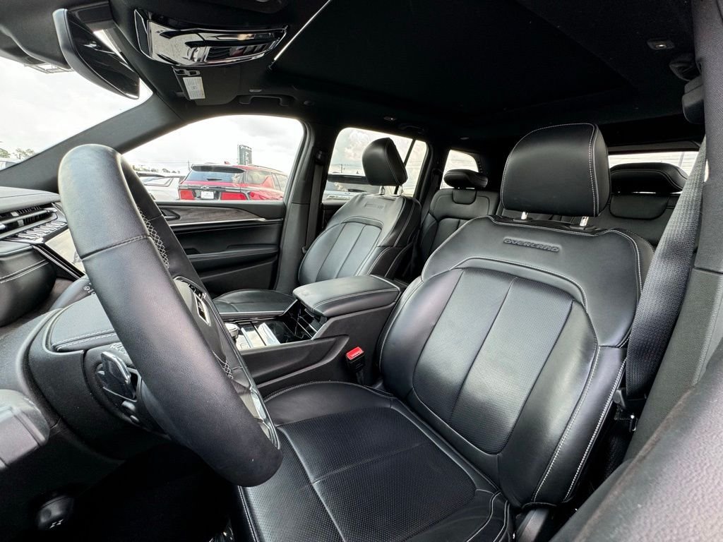 Used 2022 Jeep Grand Cherokee Overland AWD/4WD image 16