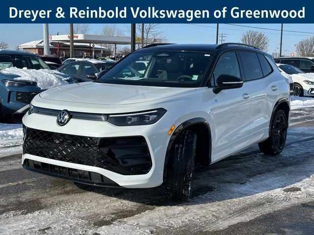 New 2026 Volkswagen Tiguan SE R-Line image 3