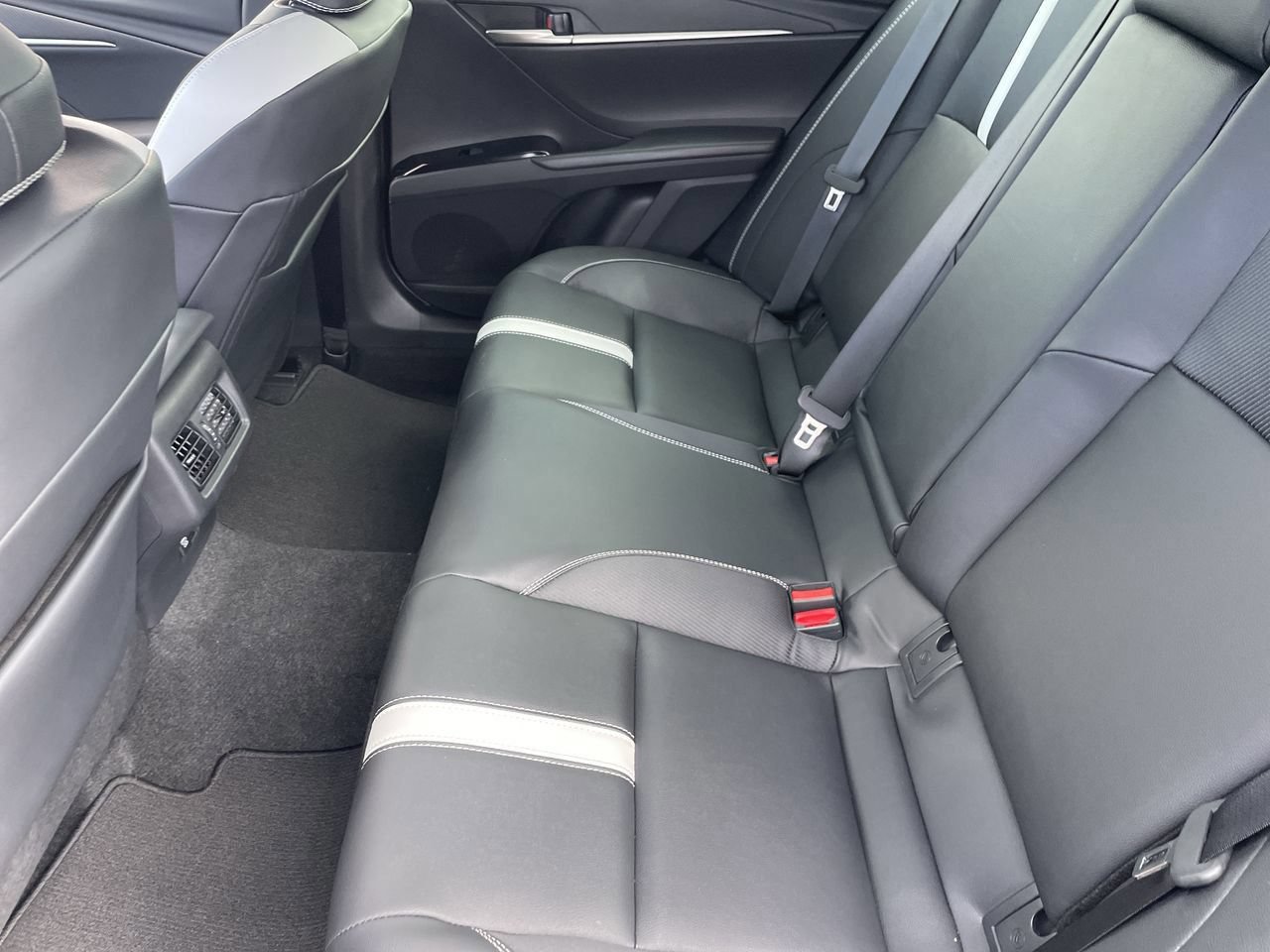 New 2026 Toyota Camry SE FWD image 21