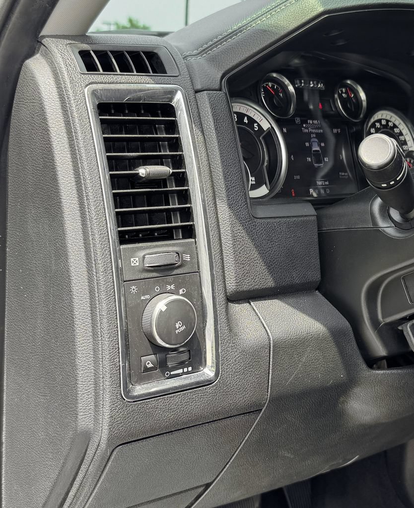Used 2017 RAM 2500 Laramie w/ Convenience Group AWD/4WD image 14