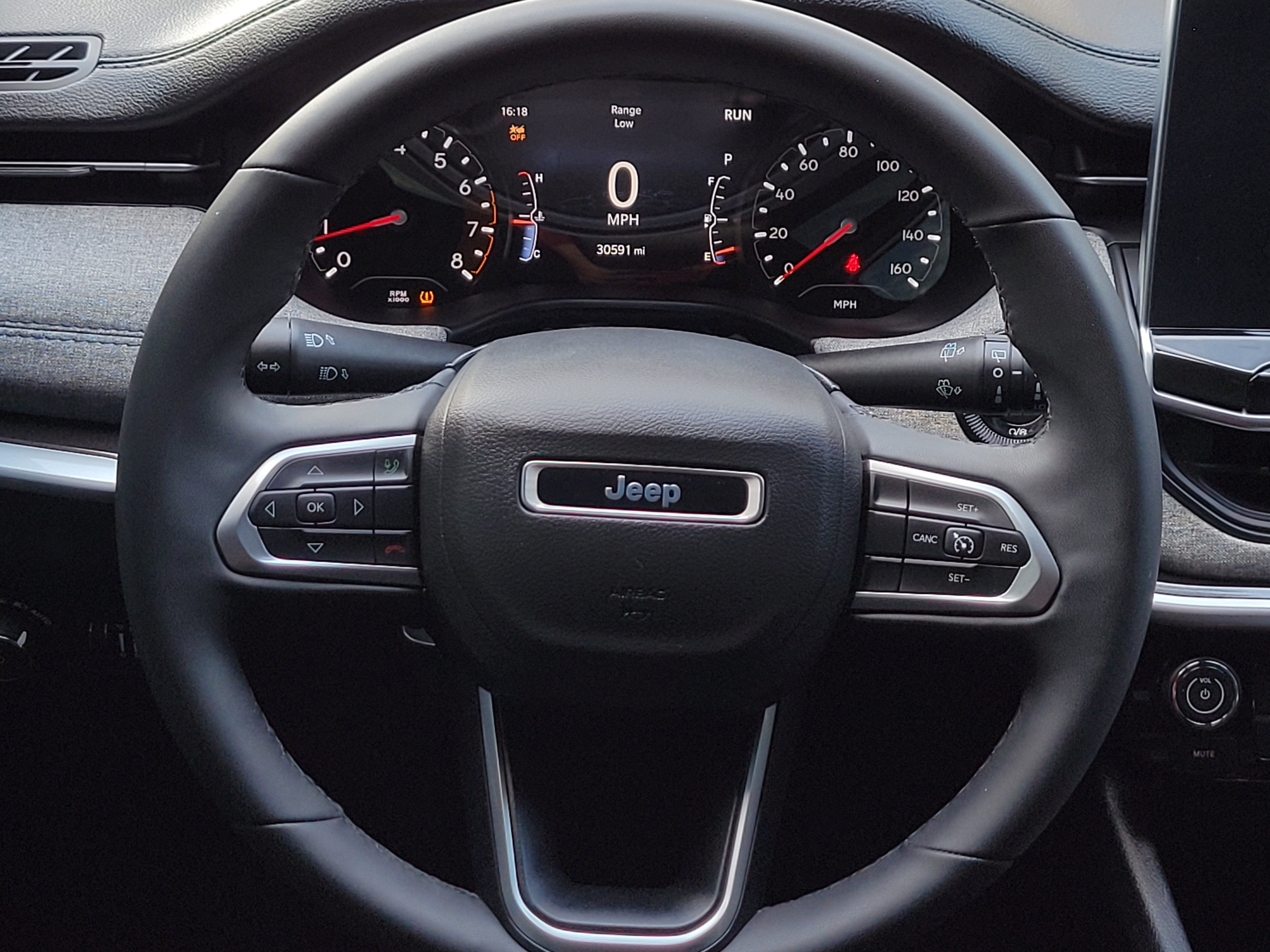 Used 2023 Jeep Compass Latitude image 14