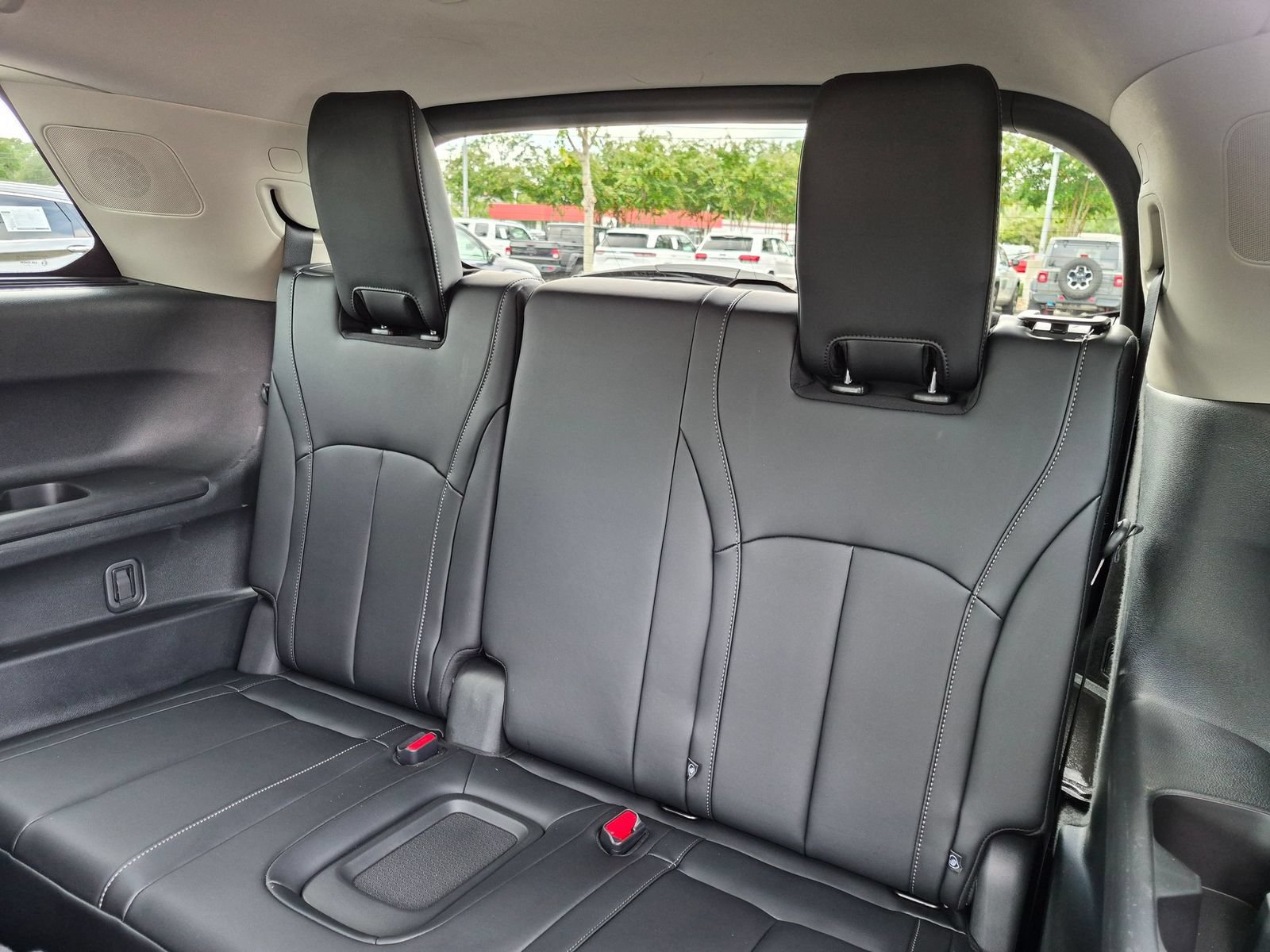 Used 2026 INFINITI QX60 Luxe w/ Cargo Package AWD/4WD image 33