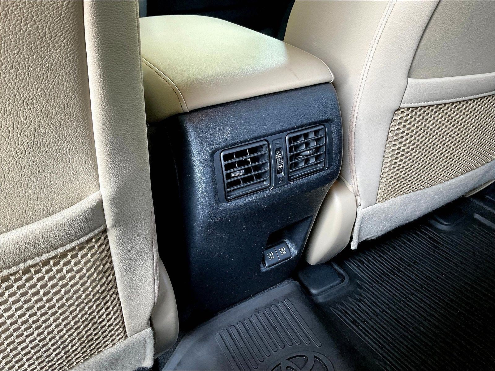 Used 2022 Toyota 4Runner SR5 Premium w/ Moonroof Package AWD/4WD image 10