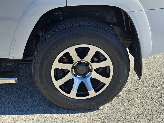 Used 2018 Toyota 4Runner SR5 image 32