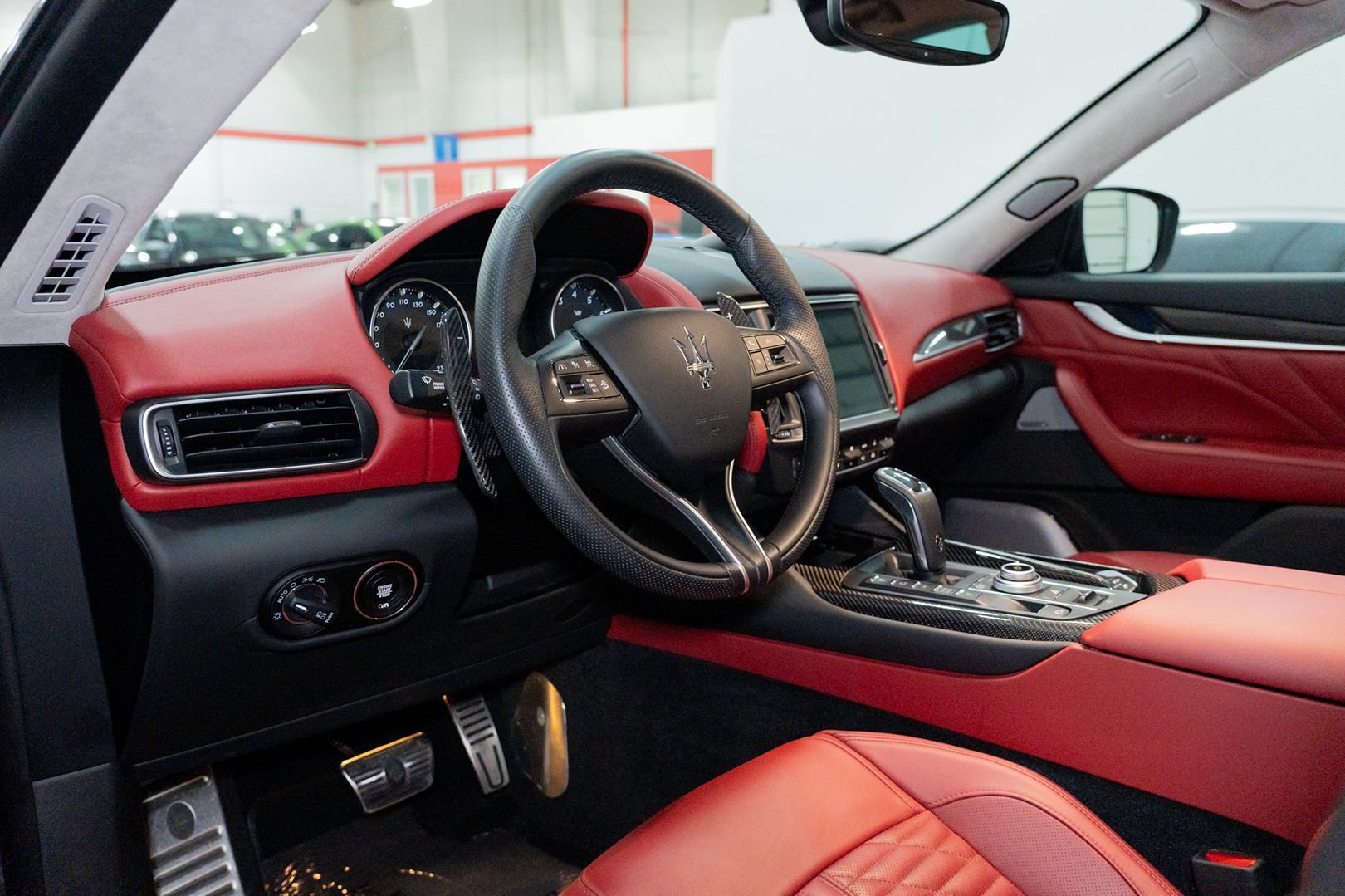 Used 2021 Maserati Levante Trofeo AWD/4WD image 20