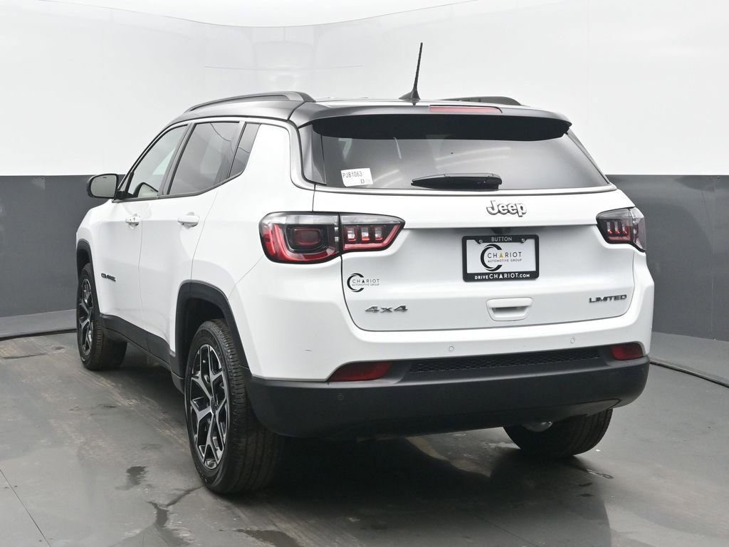 Used 2025 Jeep Compass Limited image 4