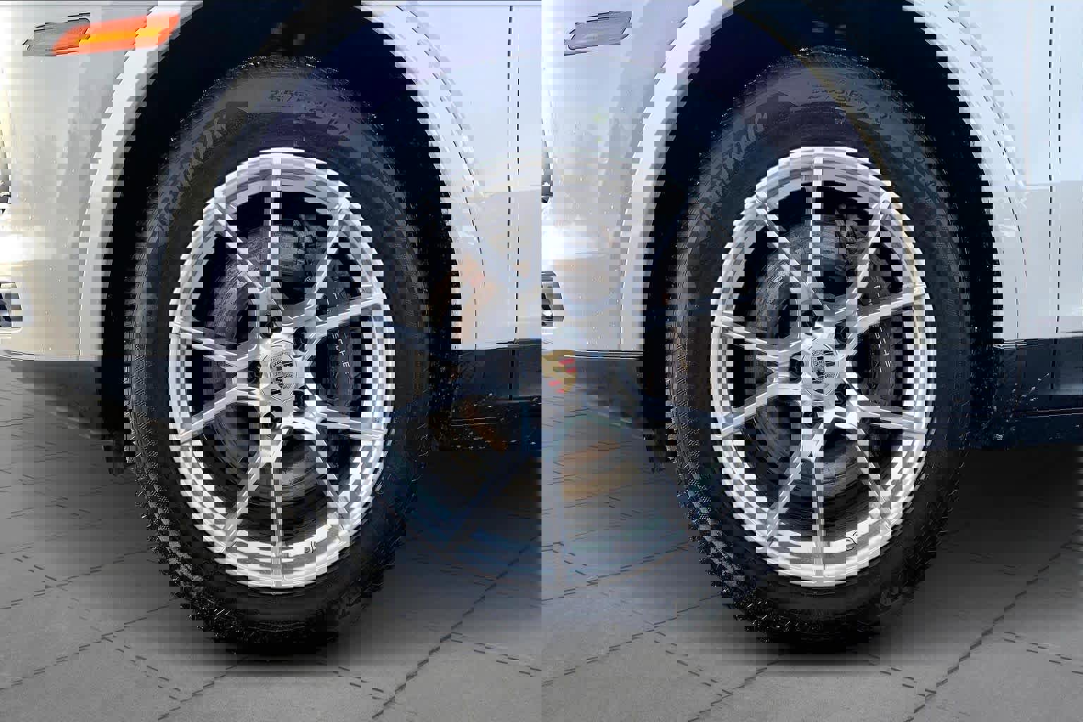 Certified 2022 Porsche Cayenne Platinum Edition image 20