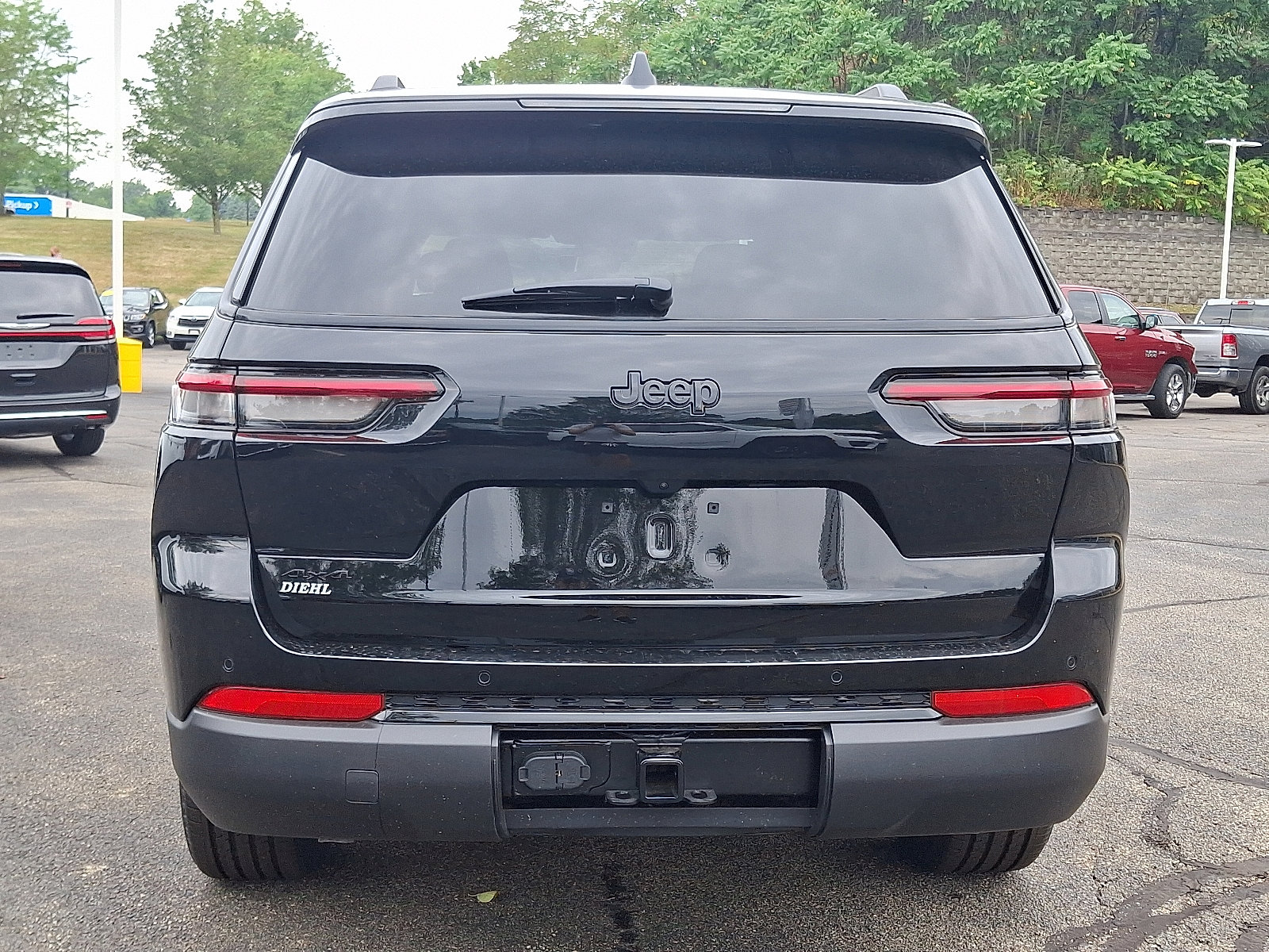 New 2025 Jeep Grand Cherokee L Altitude w/ Trailer Tow Package image 5