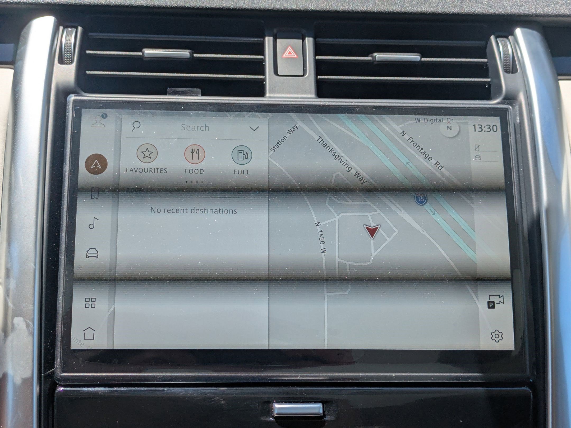 New 2025 Land Rover Discovery S image 15