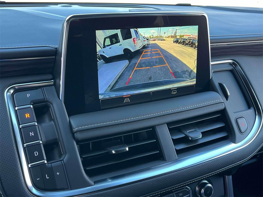 Used 2024 GMC Yukon XL SLT image 36