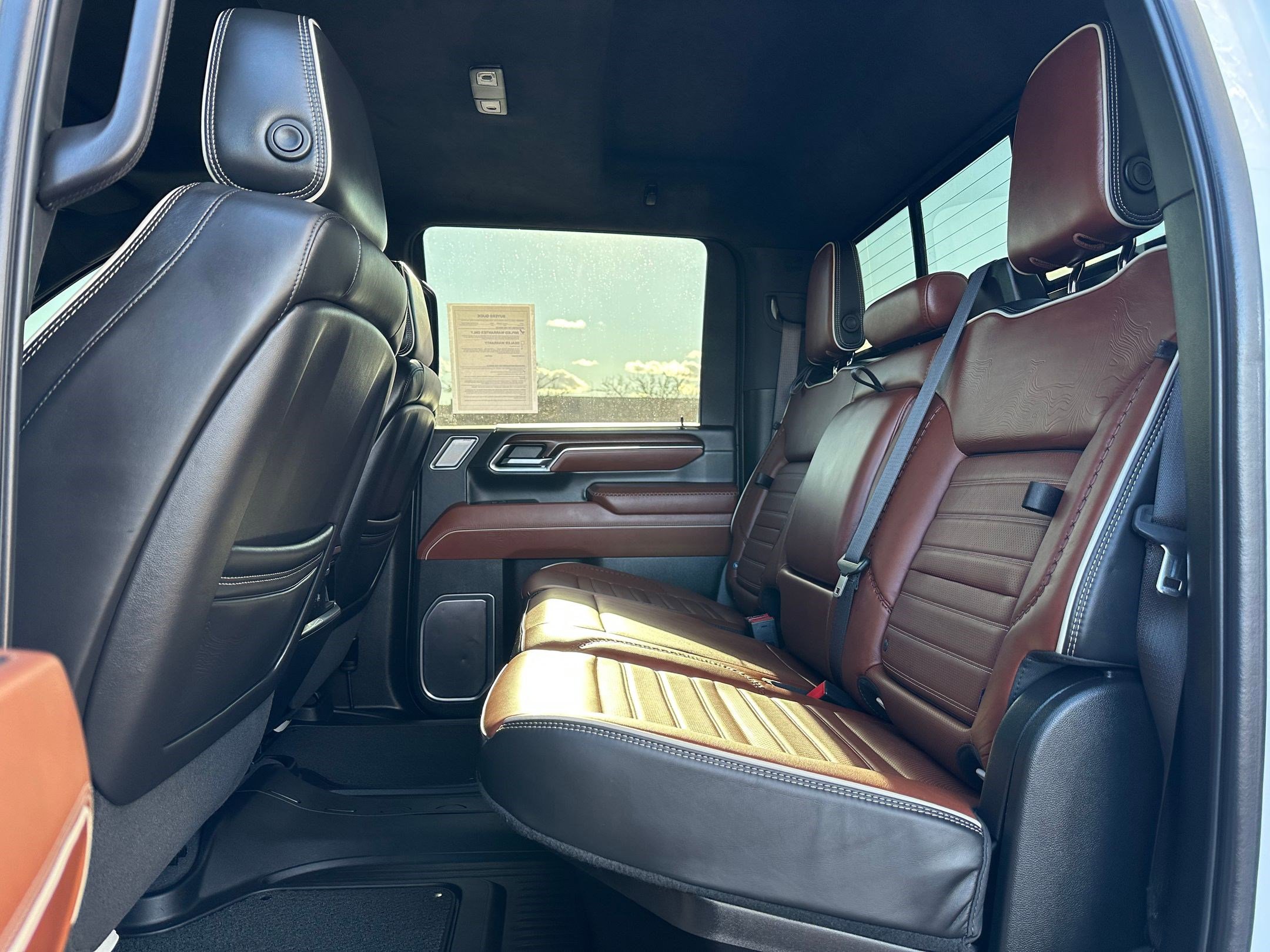 Used 2024 GMC Sierra 2500 Denali Ultimate w/ Max Trailering Package image 10