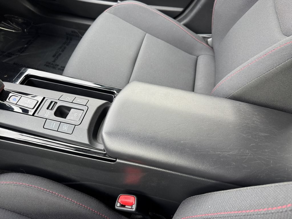 Used 2024 Toyota Prius Prime FWD image 27
