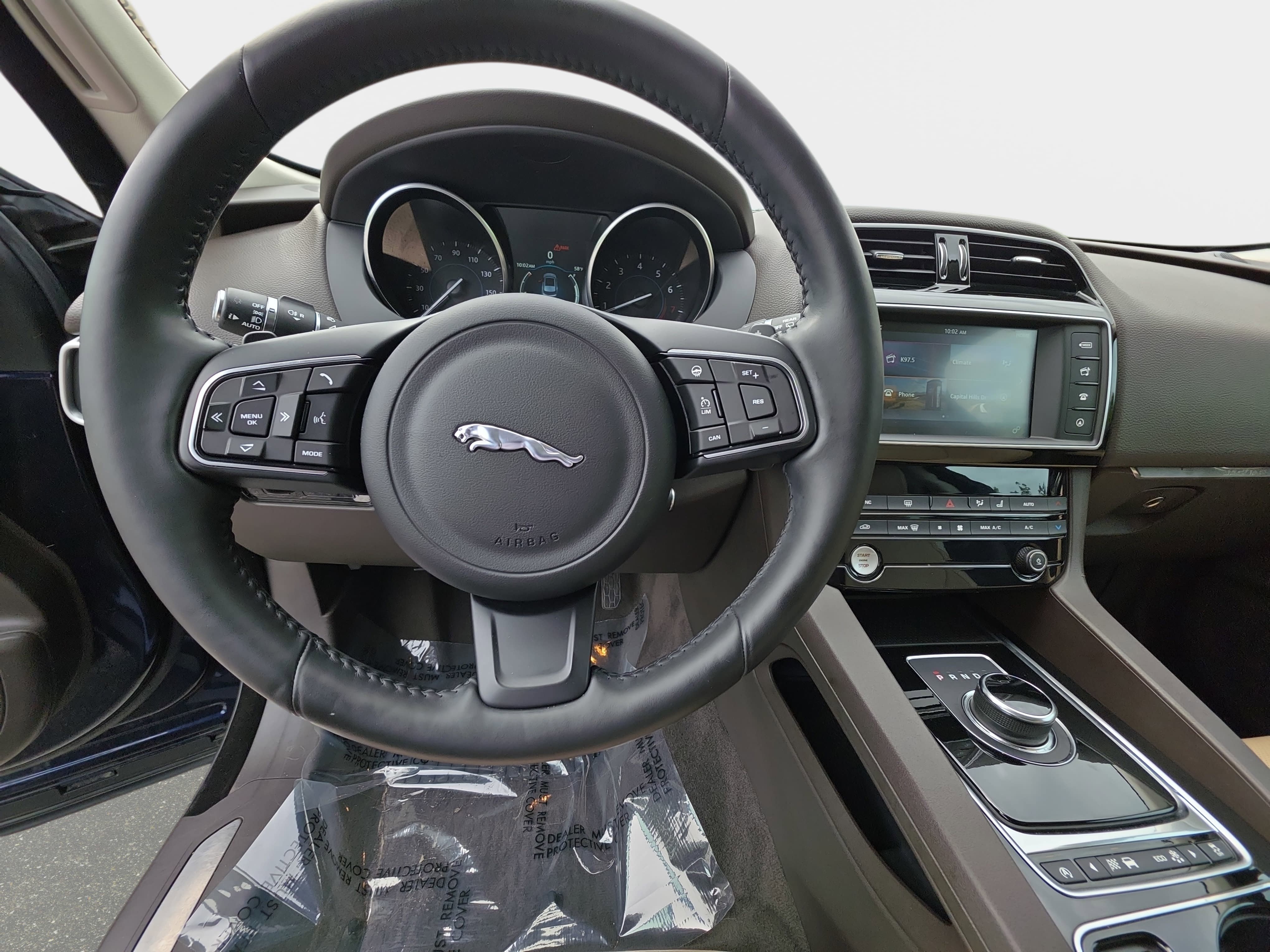 Used 2017 Jaguar F-PACE Prestige AWD/4WD image 16