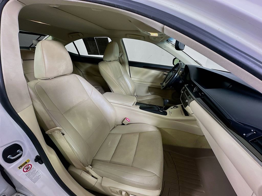 Used 2015 Lexus ES 350 w/ Luxury Package image 12