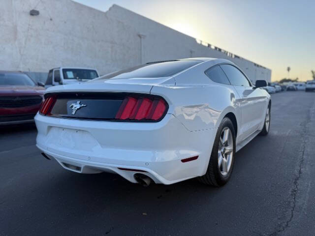 Used 2017 Ford Mustang V6 2dr Fastback image 3