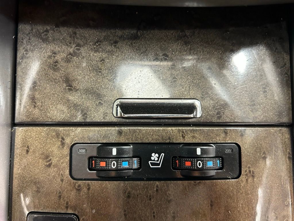 Used 2010 Lexus IS 250C RWD image 16