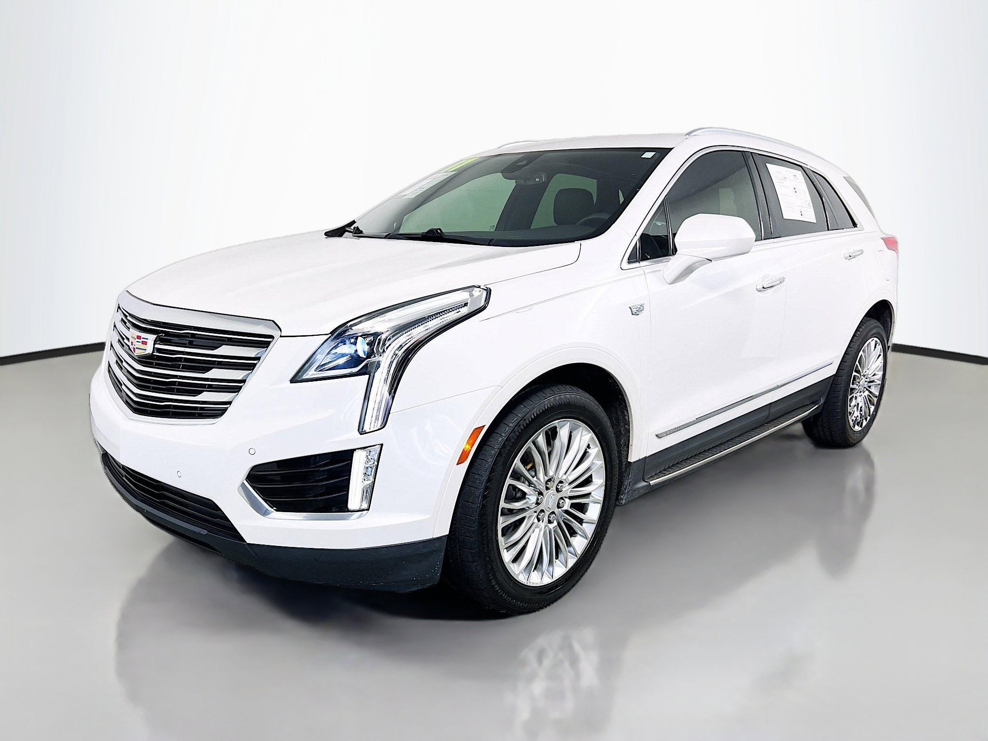 Used 2017 Cadillac XT5 Premium Luxury AWD/4WD image 10