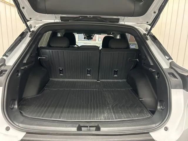 Used 2026 Chevrolet Equinox EV LT image 12