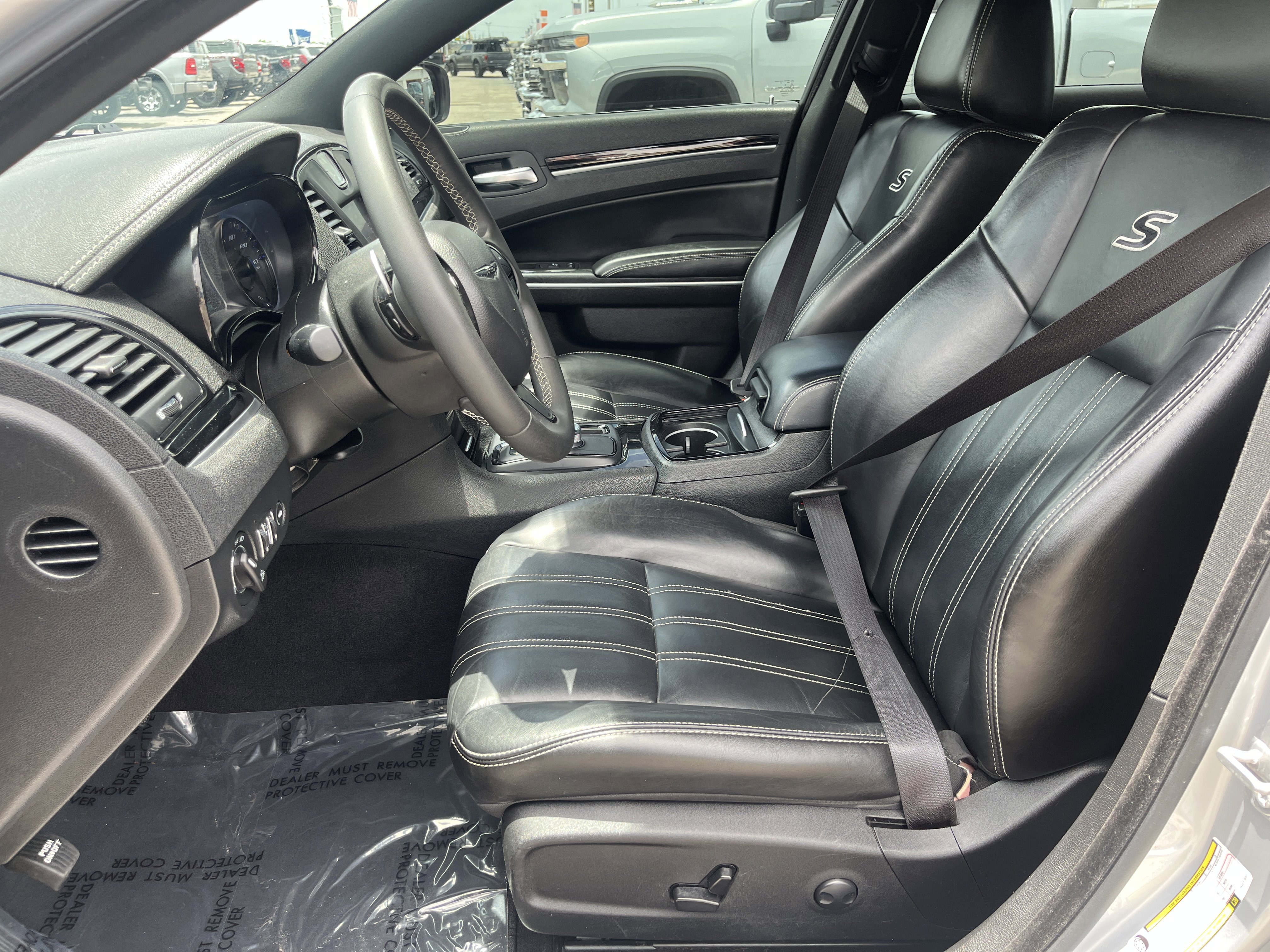 Used 2023 Chrysler 300 S RWD image 13