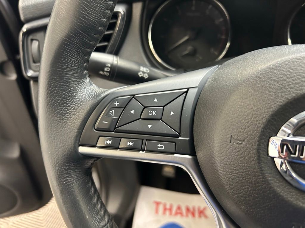 Used 2018 Nissan Rogue SV FWD image 25
