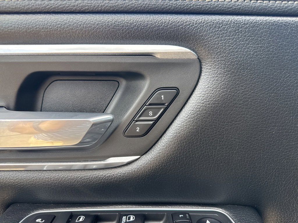 Used 2020 RAM 1500 Laramie w/ Sport Appearance Package image 33