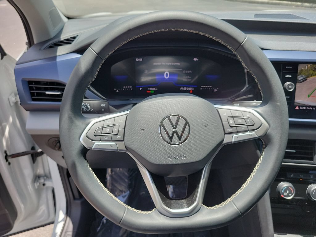 Used 2023 Volkswagen Taos SE FWD image 28