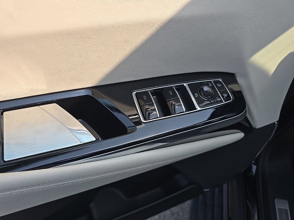 Used 2026 Cadillac Escalade Sport w/ Touring Package AWD/4WD image 34