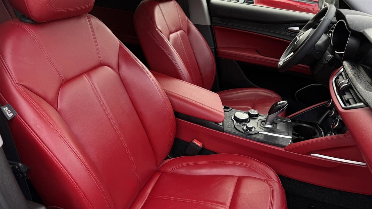 Used 2019 Alfa Romeo Stelvio AWD image 44