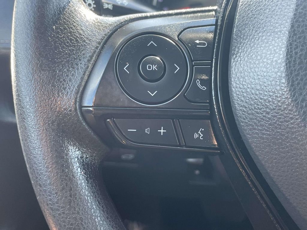 Used 2022 Toyota RAV4 XLE w/ Convenience Package image 30