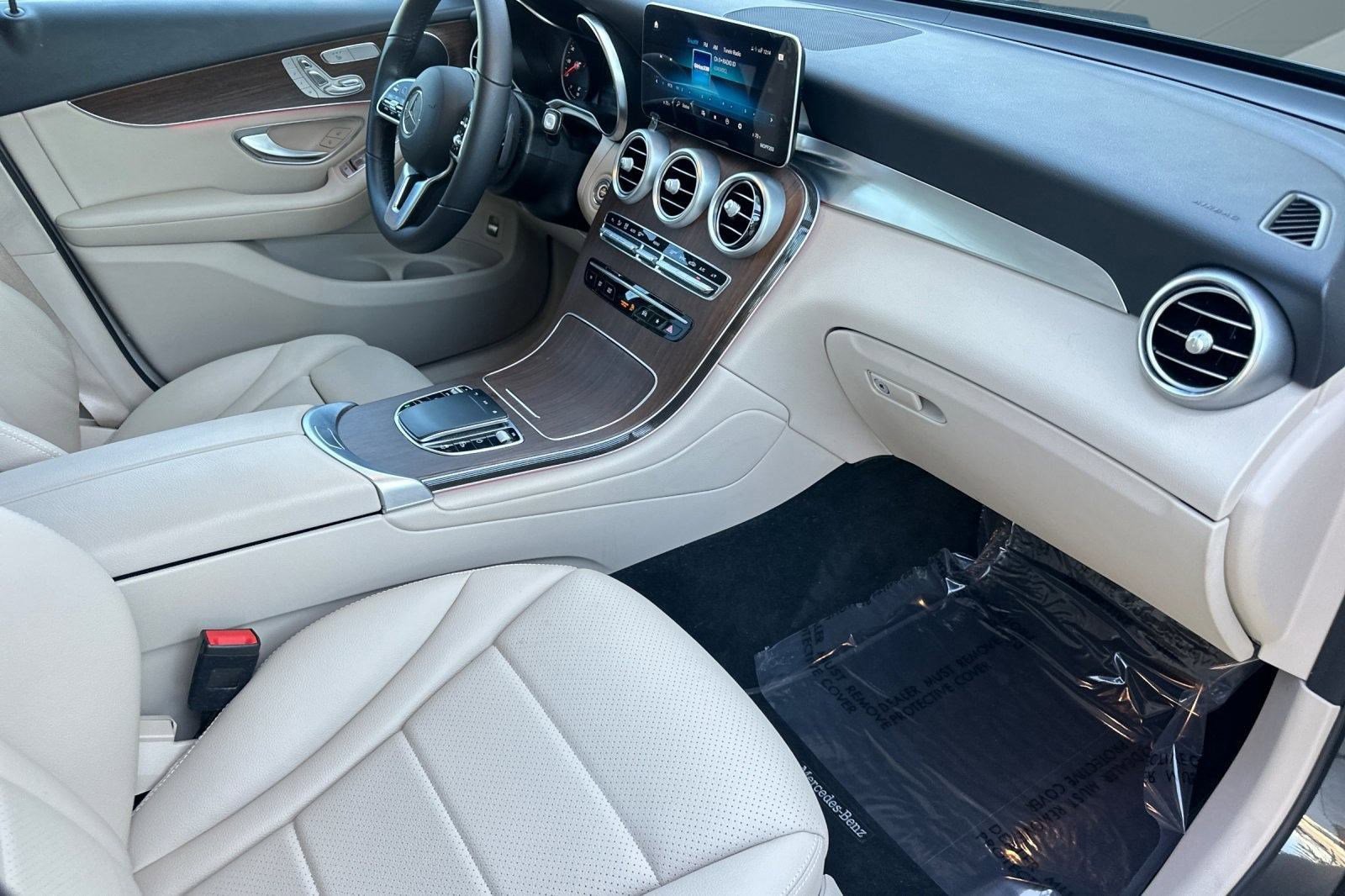 Used 2022 Mercedes-Benz GLC 300 image 31