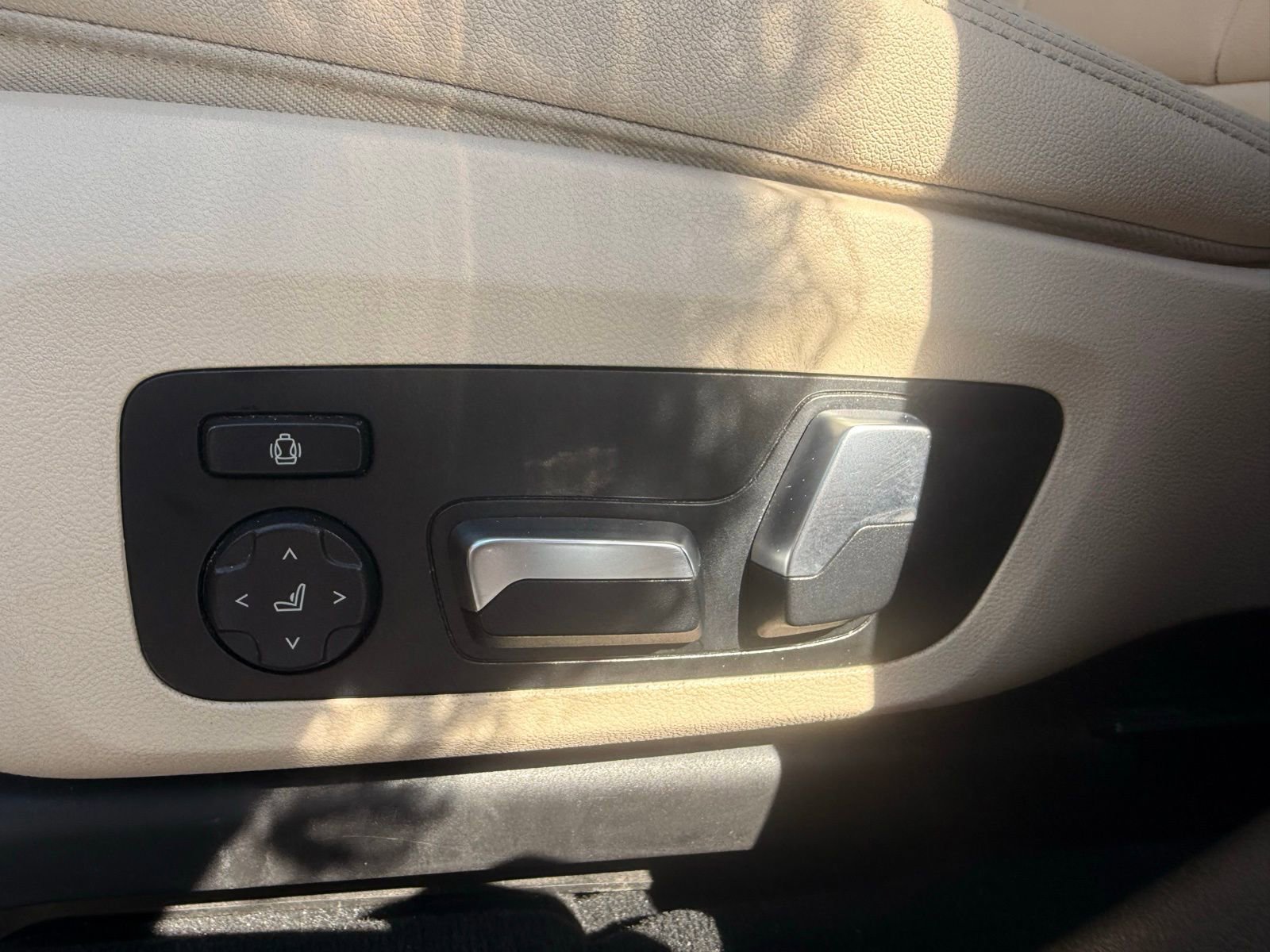 Used 2019 BMW X3 xDrive30i w/ Premium Package image 17