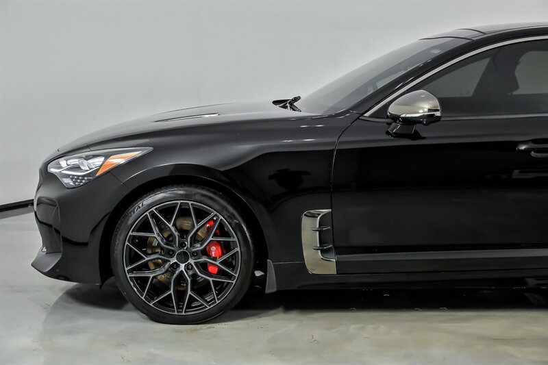Used 2022 Kia Stinger GT2 AWD/4WD image 7