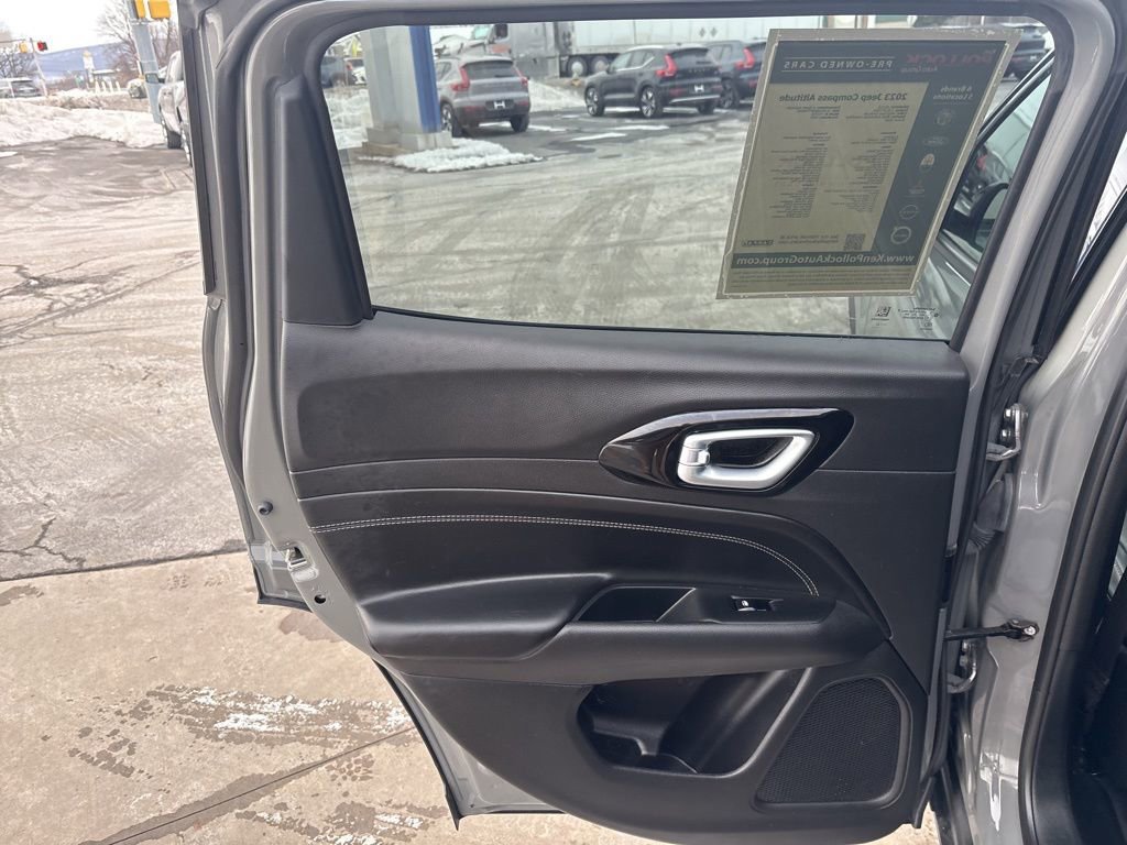 Used 2023 Jeep Compass Altitude w/ Convenience Group image 30