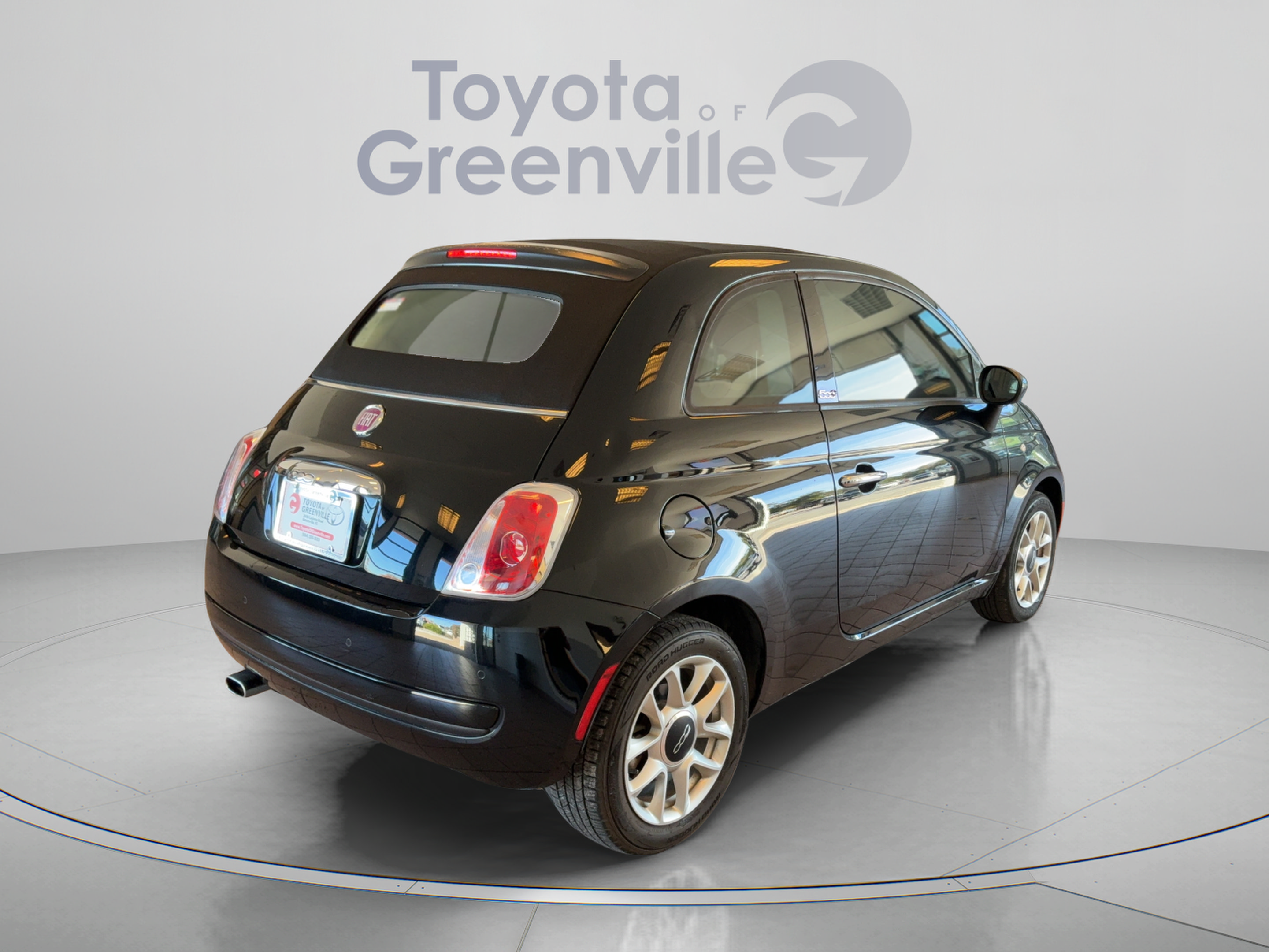 Used 2017 FIAT 500 Pop FWD image 6