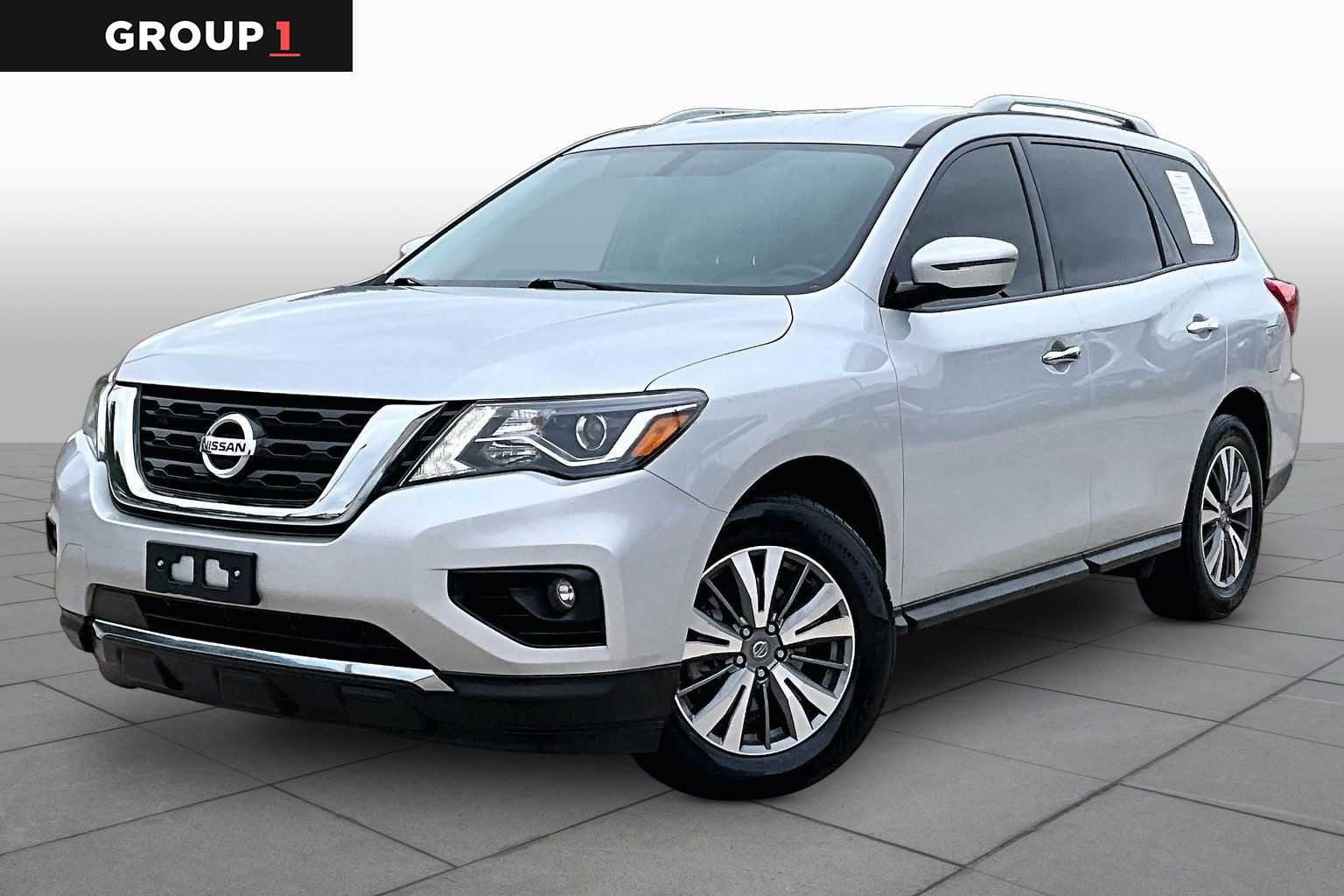 Used 2020 Nissan Pathfinder SV FWD image 1