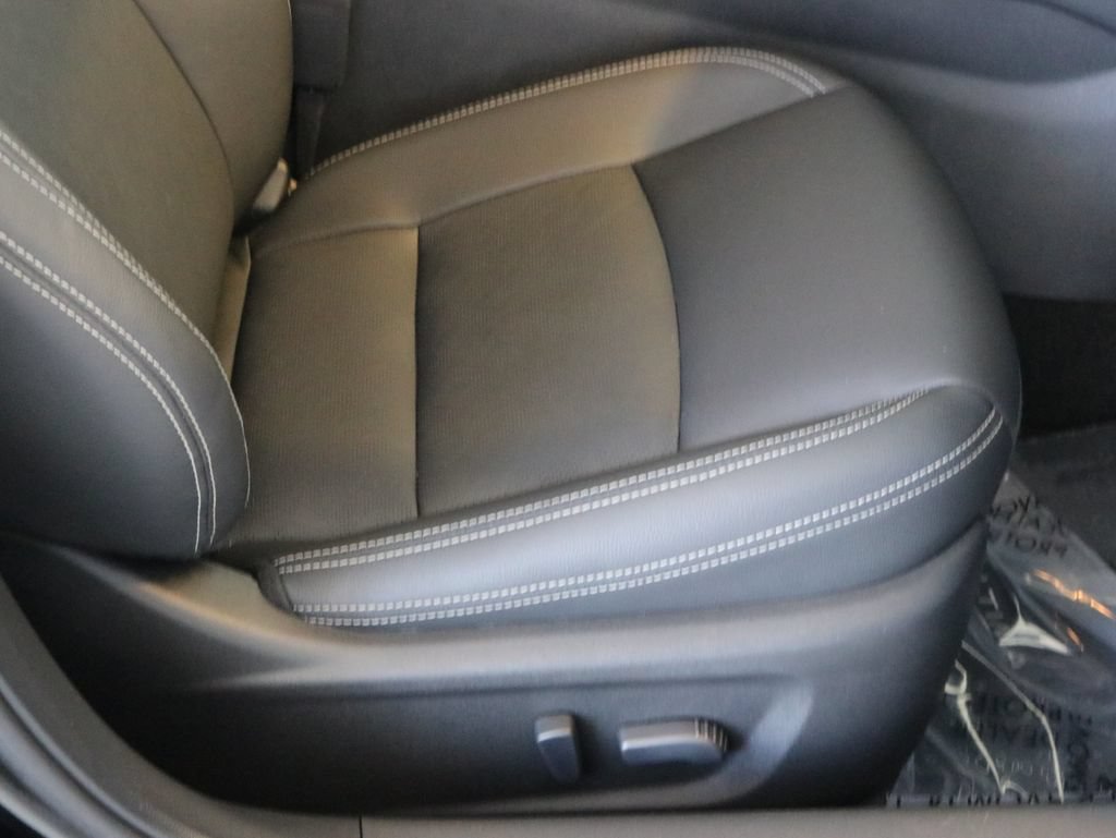 Used 2025 Nissan Altima 2.5 SL AWD/4WD image 46