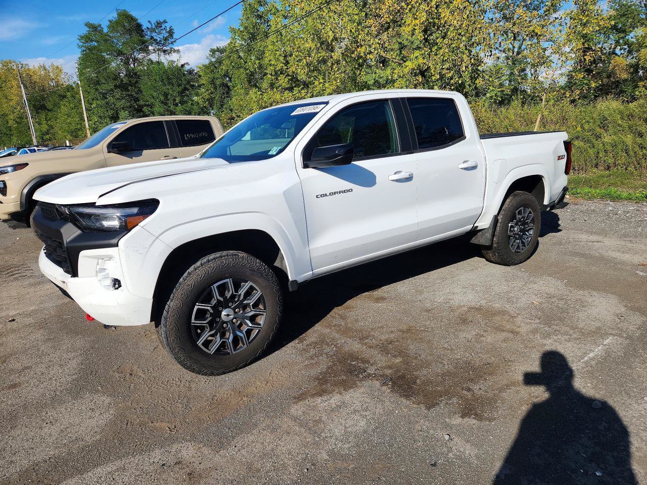 Used 2024 Chevrolet Colorado Z71 w/ Advanced Trailering Package AWD/4WD image 3