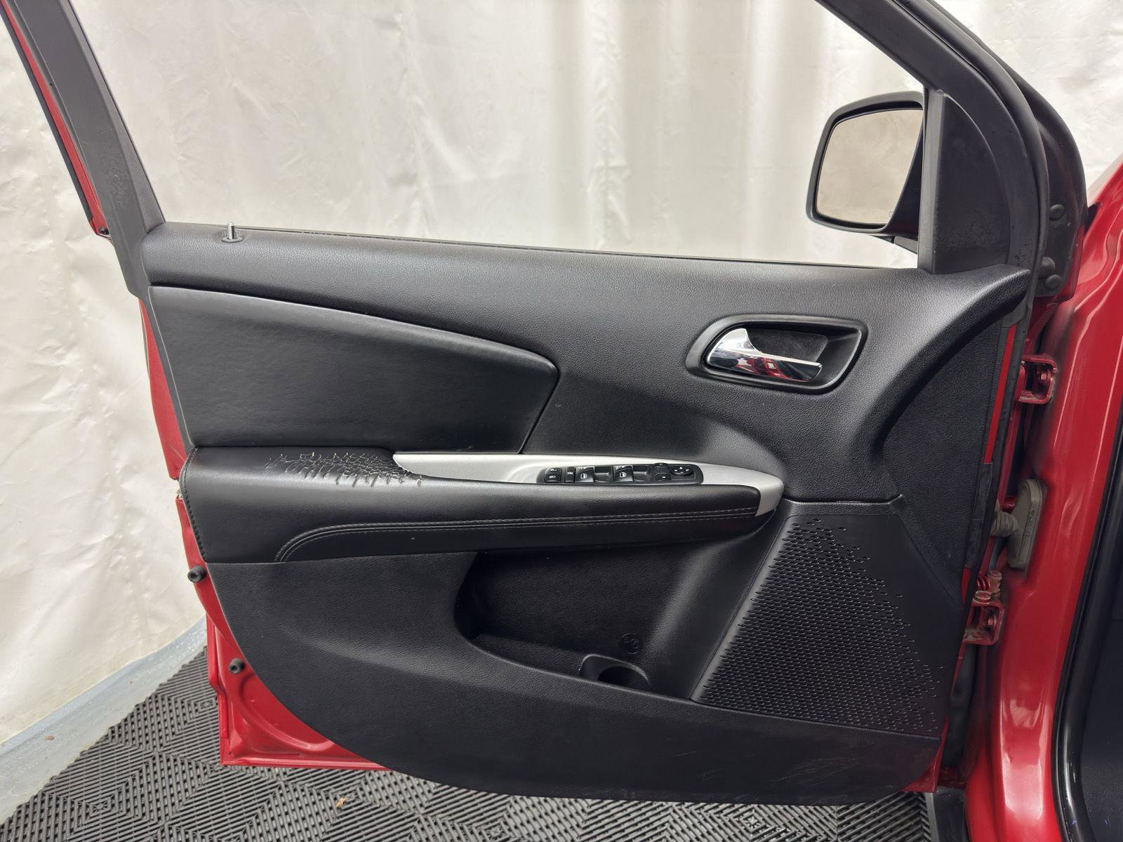 Used 2018 Dodge Journey SE w/ Connectivity Group image 12