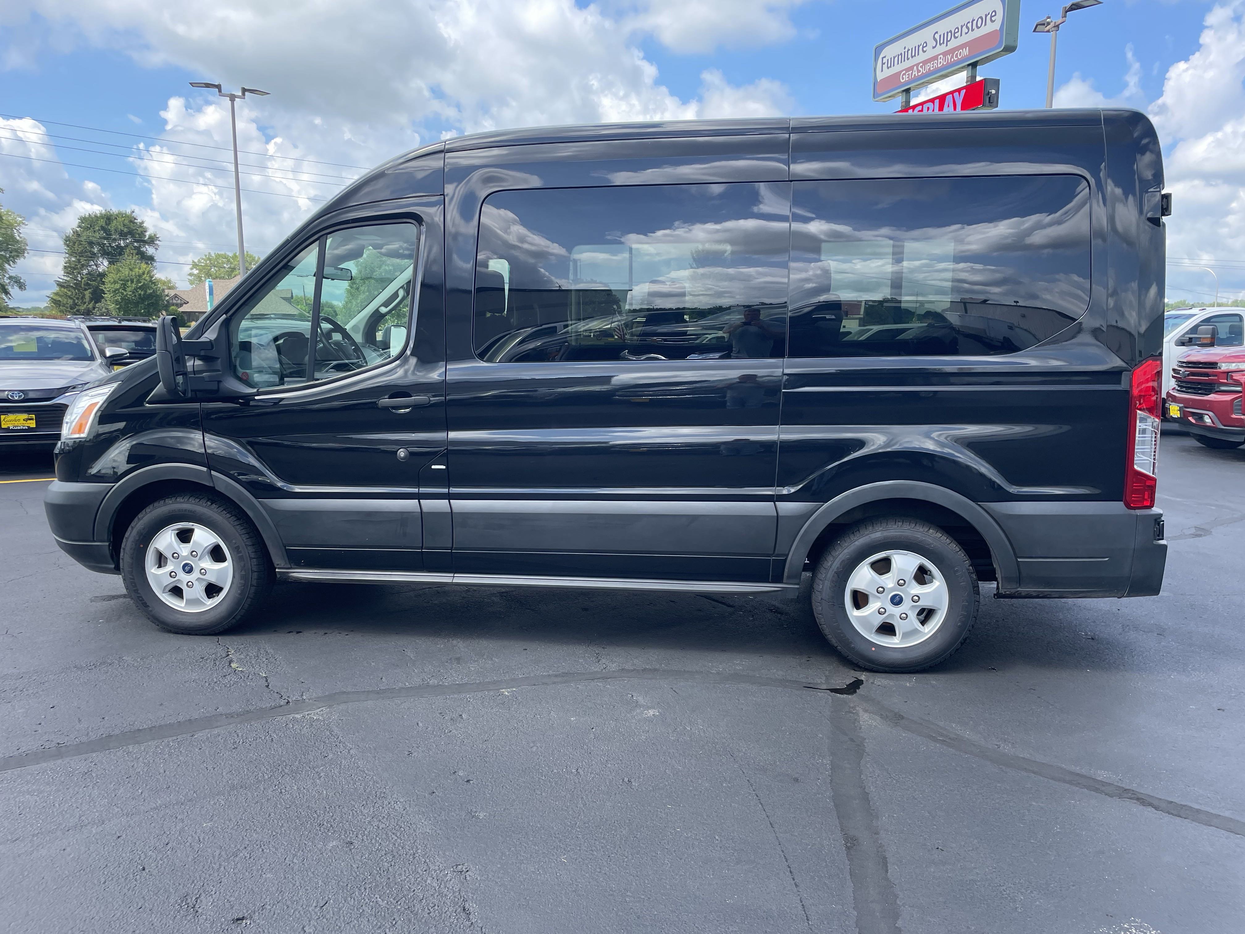 Used 2019 Ford Transit 150 XLT image 6