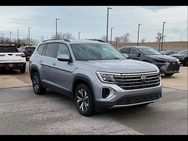 Certified 2025 Volkswagen Atlas SE image 1